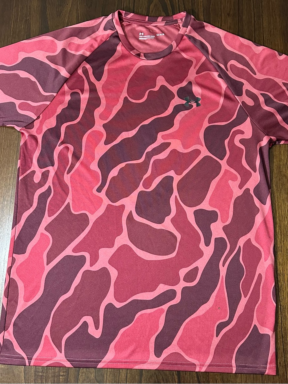 Under Armour Men’s Red & Maroon Camo Short-Sleeve Performance Tee